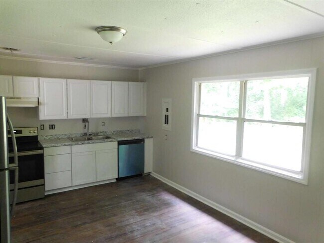 Building Photo - 145 Sarsen Cir