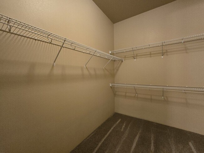 Building Photo - 1405 Vegas Verdes Dr