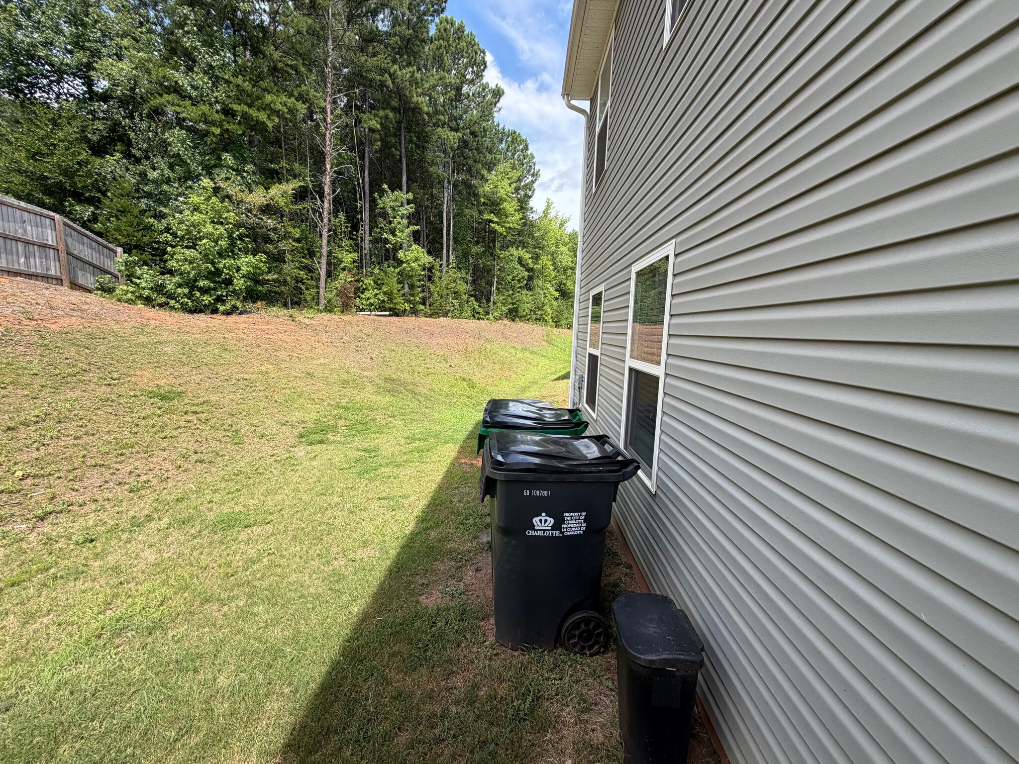 Building Photo - Room in House on Creedmore Hills Dr