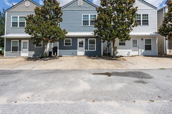 Building Photo - 503 Bradwell St