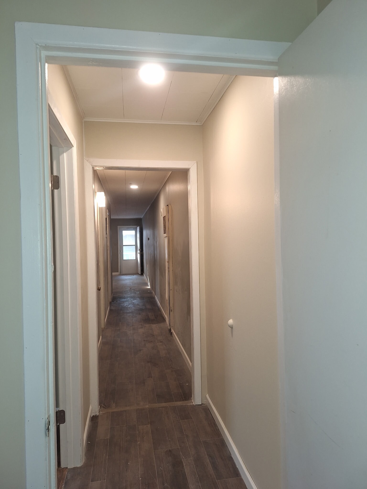 Hallway - 411 Kibbie St