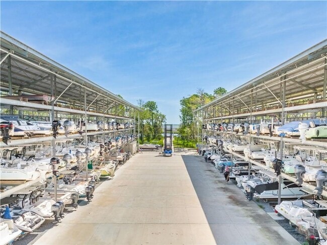 Building Photo - Waterways