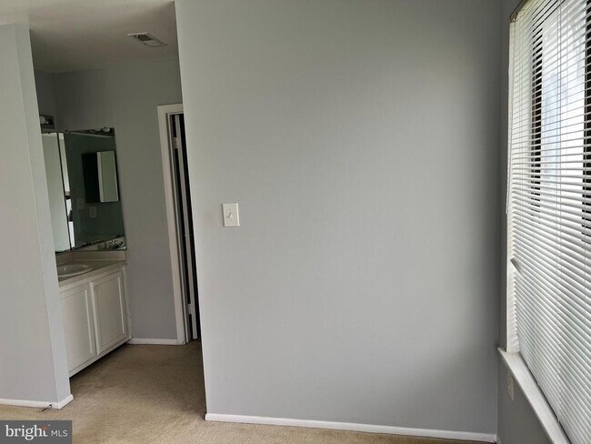 Building Photo - 8141 Needwood Rd