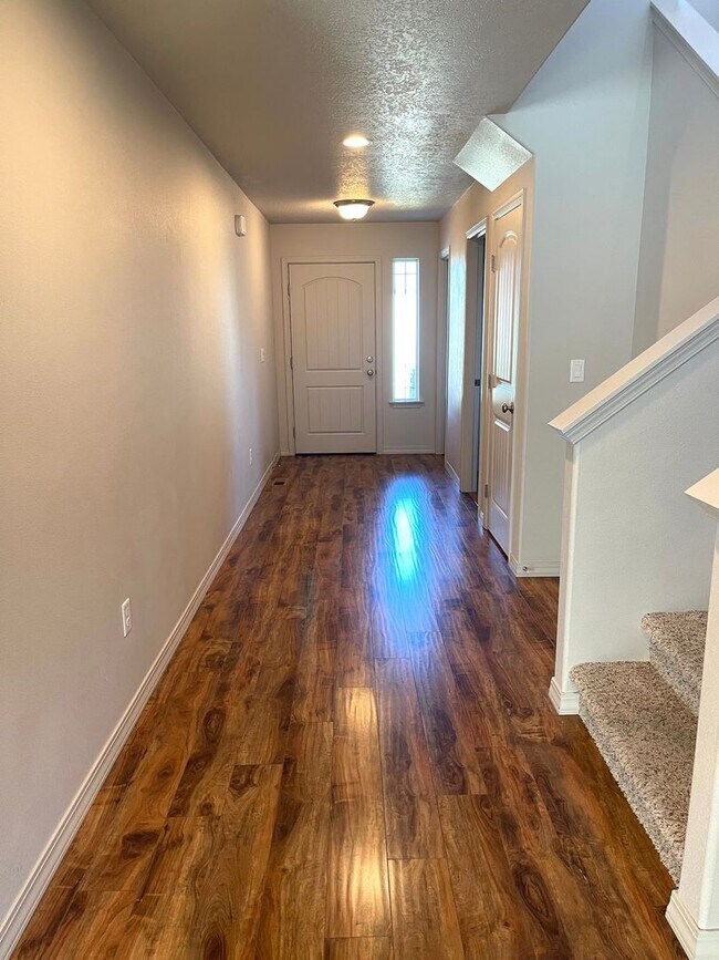 Building Photo - Beautiful Corner Lot Home for Rent in Badg...