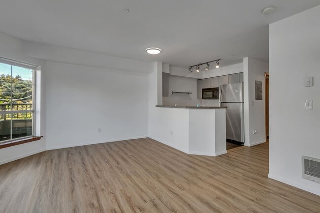 Building Photo - Heart of Capital Hill Studio with Parking ...