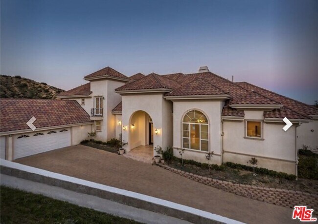 Building Photo - 232 Saddlebow Rd