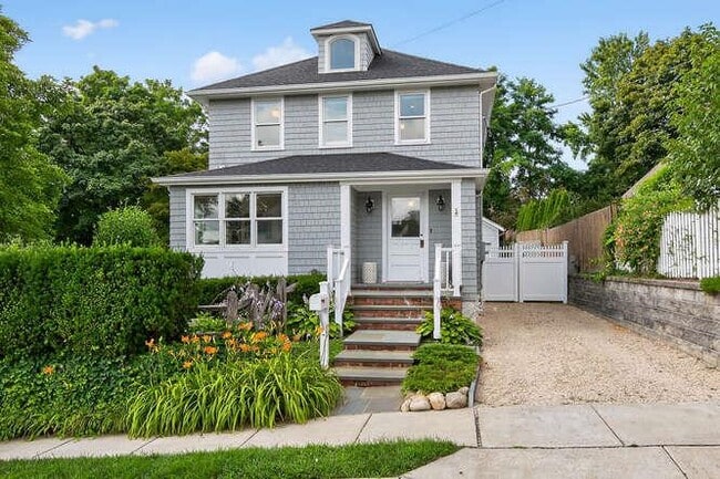 Building Photo - 25 Soundview Ave