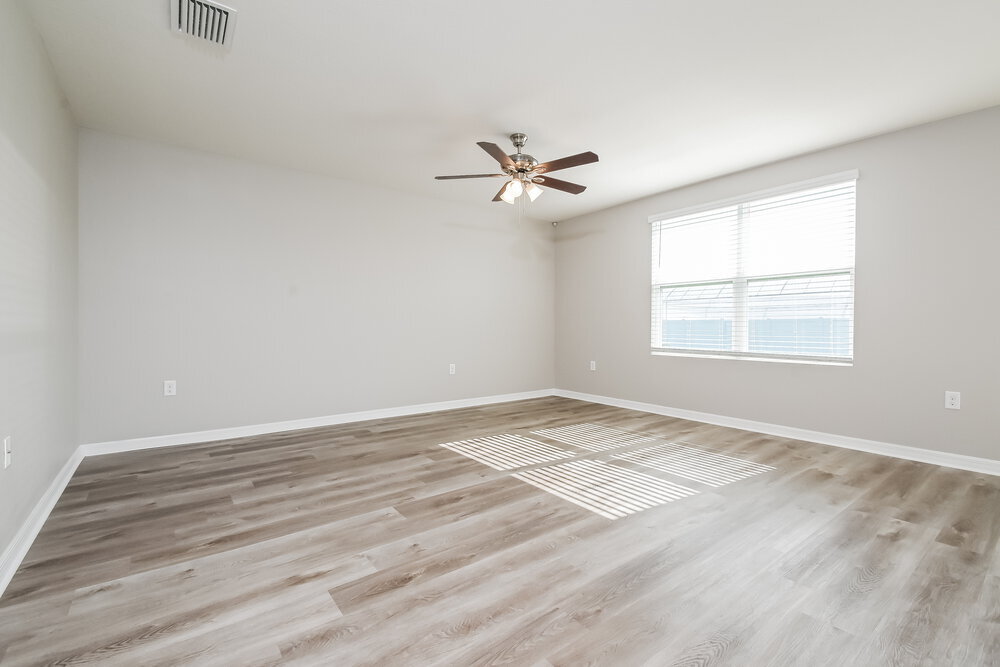 Building Photo - 11702 MIracle Mile Dr