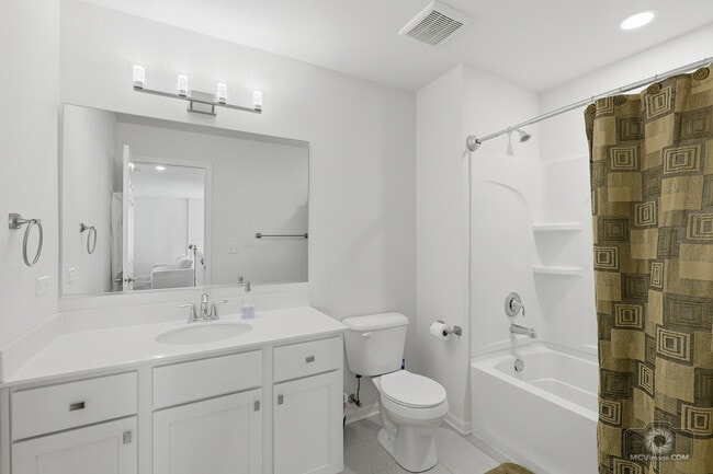 Building Photo - 12629 S Potomac Dr