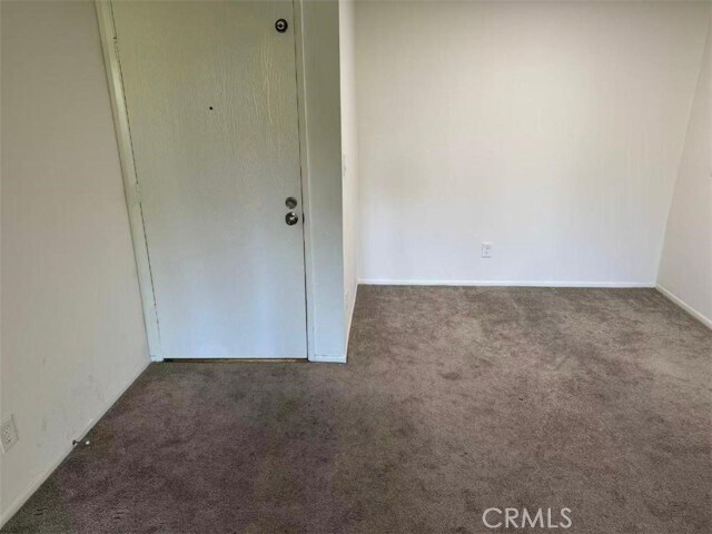 Building Photo - 4900 Overland Ave