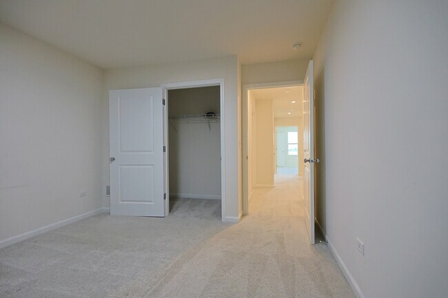 Building Photo - 2287 Ryegrass Ln