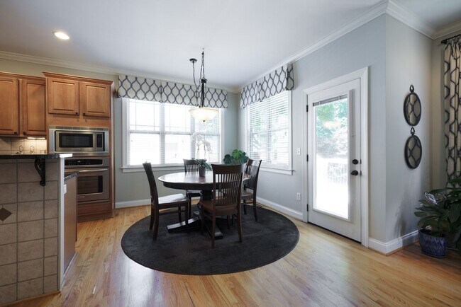 Building Photo - Beautiful home in Charleston walk community!