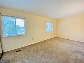 Building Photo - 15064 Haslemere Ct