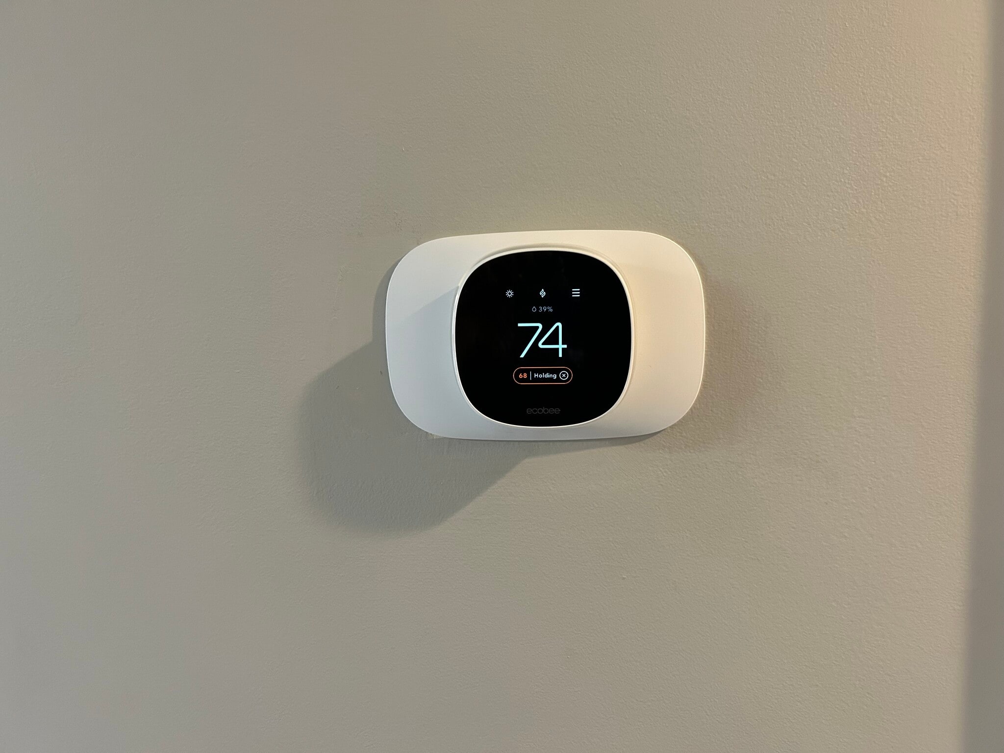 Programable thermostat; low utility bills - 4305 Timberbrooke Dr
