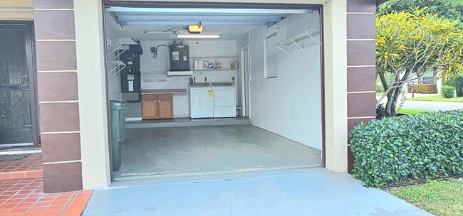 Building Photo - 6266 Blue Baneberry Ln