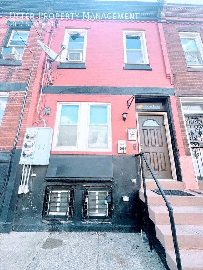 Building Photo - 2007 S 18th St