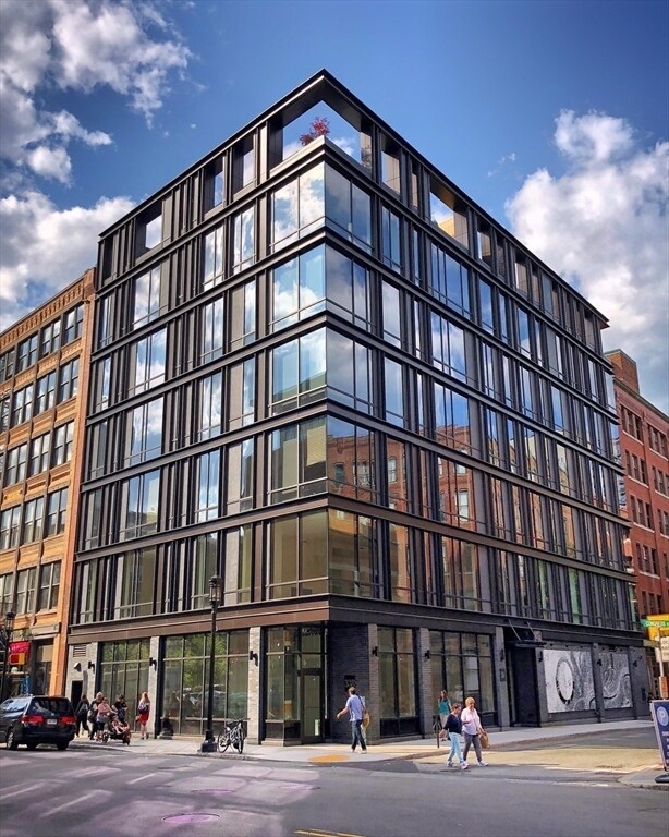 Building Photo - 10 Farnsworth St