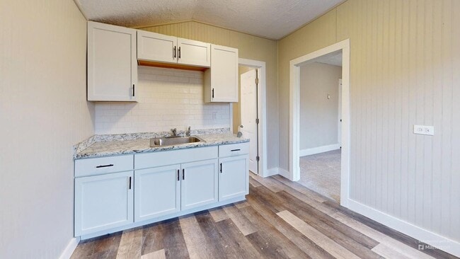 Building Photo - Stockyards Area - 2 Bedrooms - Single Fami...