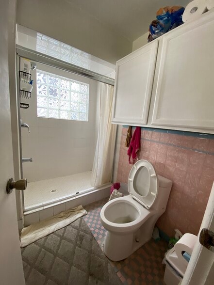 Building Photo - 917 Ellsworth St