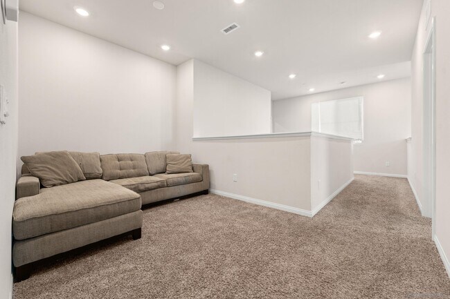 Building Photo - 13305 Cultivate Ct