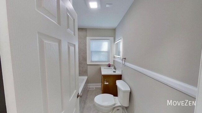 Building Photo - 7 Ratcale Ln