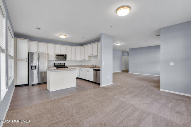 Building Photo - 301 St Andrews Pl