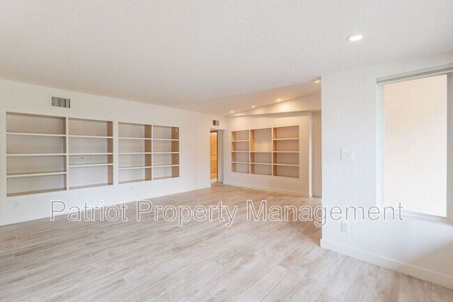 Building Photo - 7024 E Orange Blossom Ln