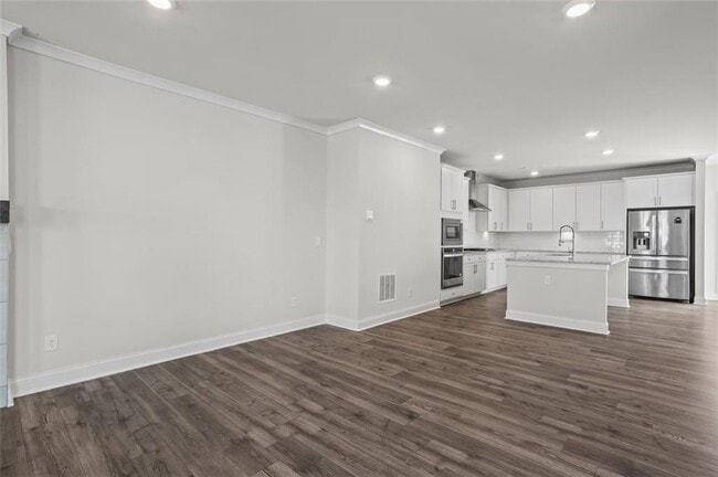 Building Photo - 3382 Monarch Ave
