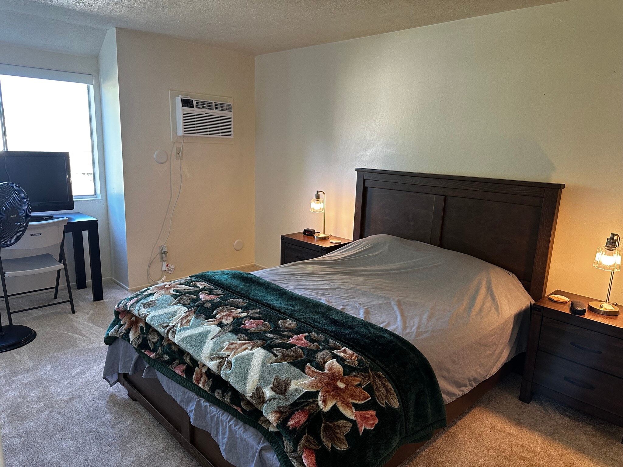 Master Bedroom - 410 Auburn Way