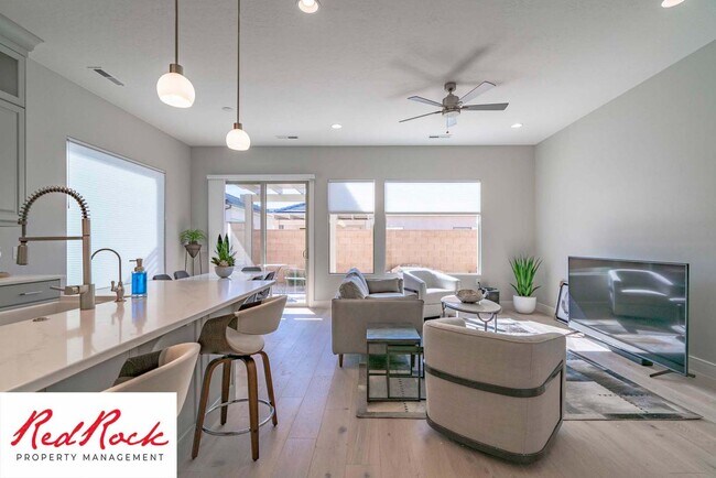 Building Photo - 2 Bedroom Fully Furnished Home In Sun River Community for 55 years and older with a firm 6 Month ...