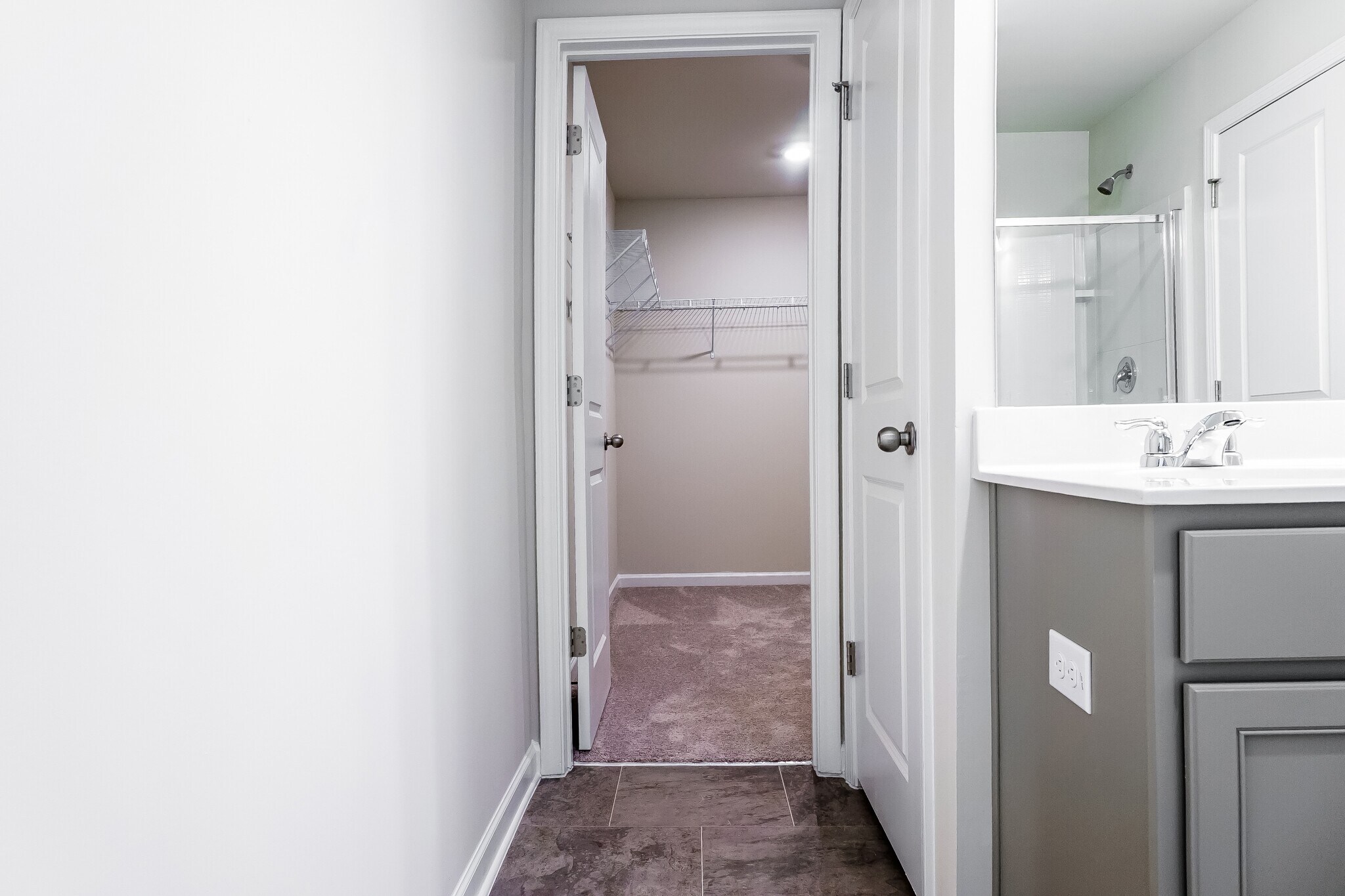 Building Photo - 2833 Saratoga Lake View