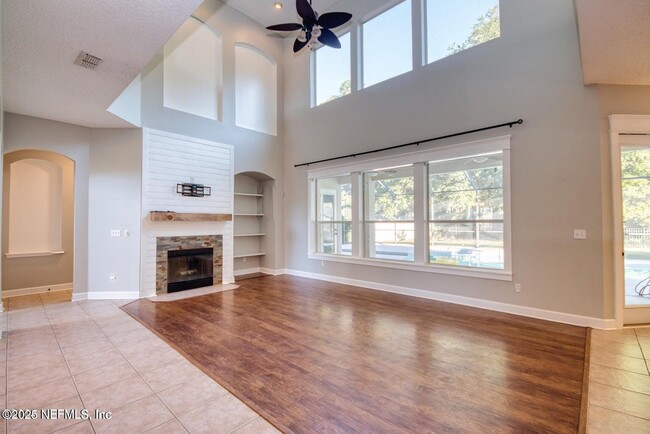 Building Photo - 1440 S Burgandy Trail