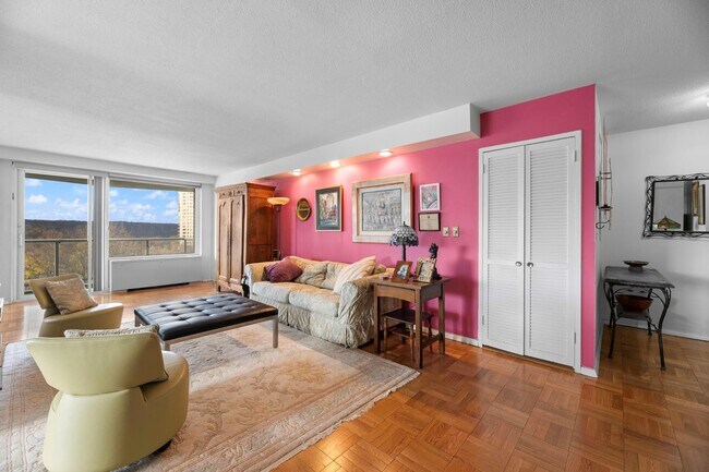 Building Photo - 3333 Henry Hudson Pkwy