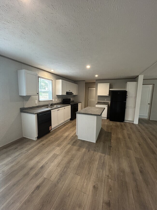 Building Photo - 206 Angel Ct