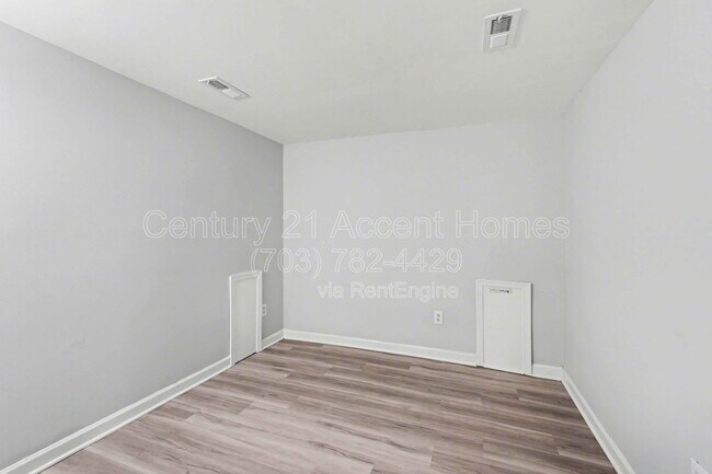 Building Photo - 1012 Aquia Dr