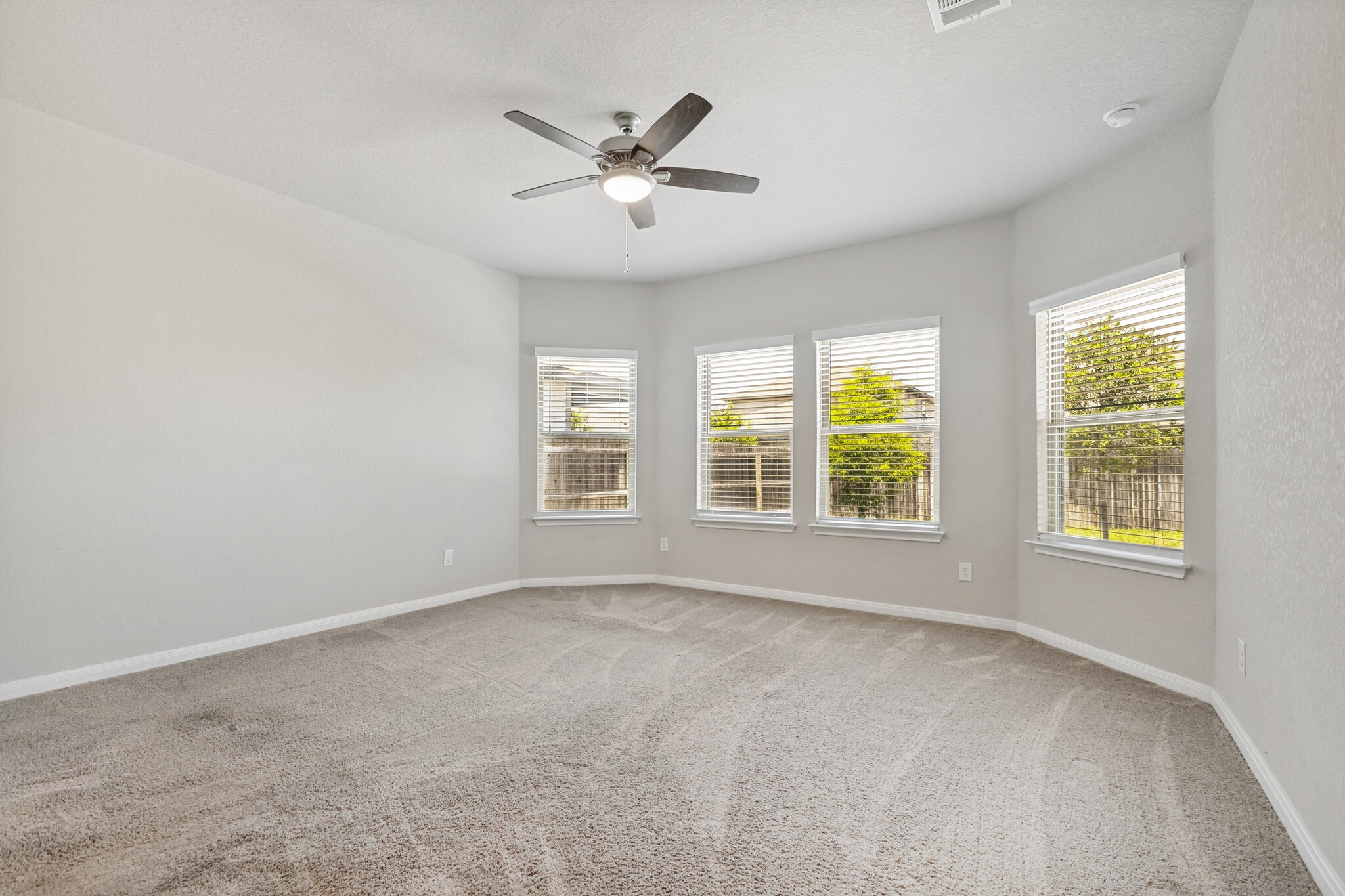Building Photo - 9511 Bonito Falls Dr
