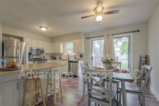 Building Photo - 13024 S Trenton St