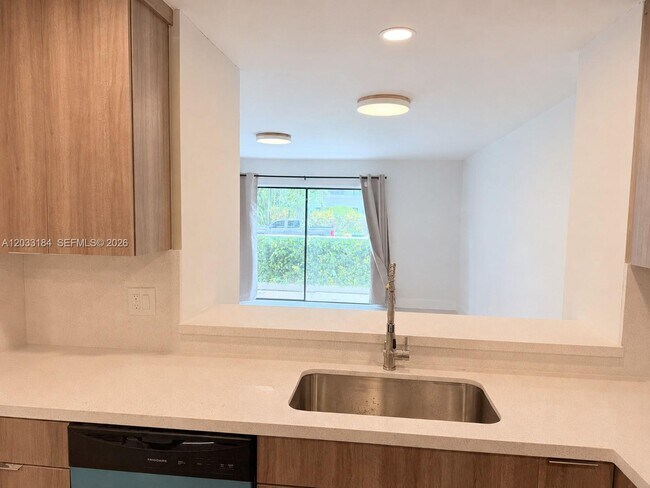 Building Photo - 2878 Coral Springs Dr