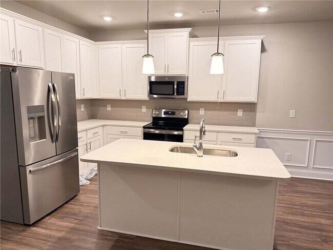 Building Photo - 480 Rockfern Ct