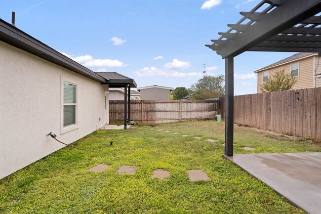 Building Photo - 1009 Tesoro Hills