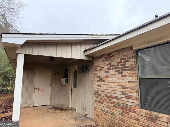 Building Photo - 102-102 Kimberly Way SW