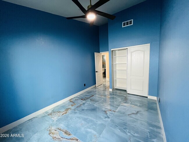 Building Photo - 8709 E Gail Rd