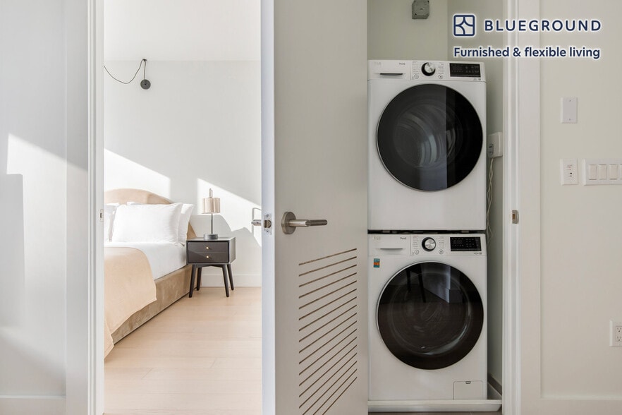 Building Photo - 218 Front St