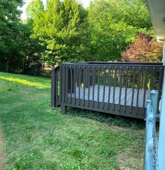 Building Photo - Knoxville 37920 - 3 bedroom, 2 bath home with fenced yard, Showings begin May 29, 2026 - Contact ...