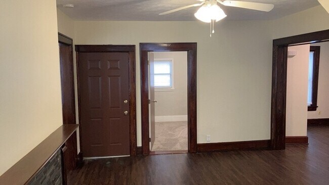 Building Photo - 319 E Canal St