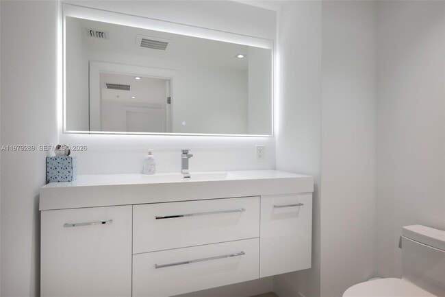 Building Photo - 3535 S Ocean Dr