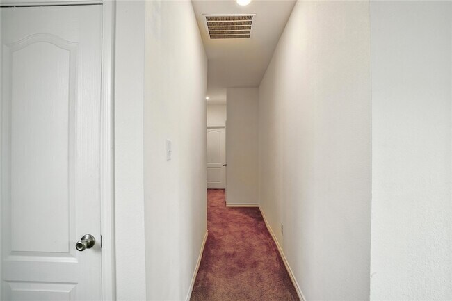 Building Photo - 604 Bronze Forest Dr