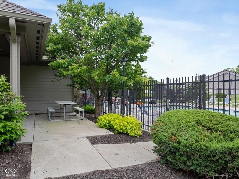 Building Photo - 248 Legends Creek Pl