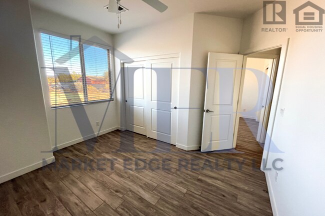 Building Photo - 3Bed/2Bath House in North Scottsdale! $399...