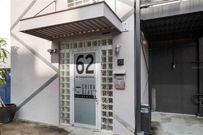 Building Photo - 62 W Colonial Dr